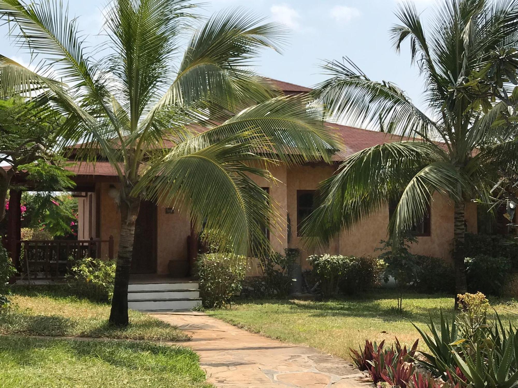 Crystal Bay Resort Watamu Exterior photo